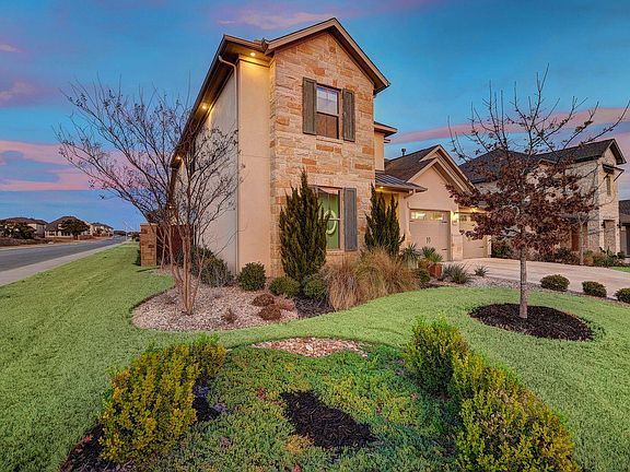 2nd image of 2408 Nates Pl
