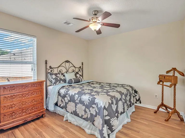 1722 Sun Point Ct — Photo 26