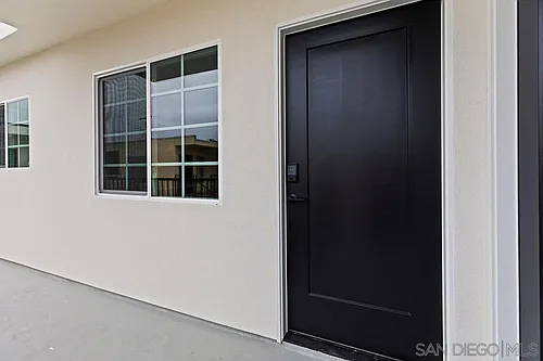 4265 42nd St #5 Photo 1