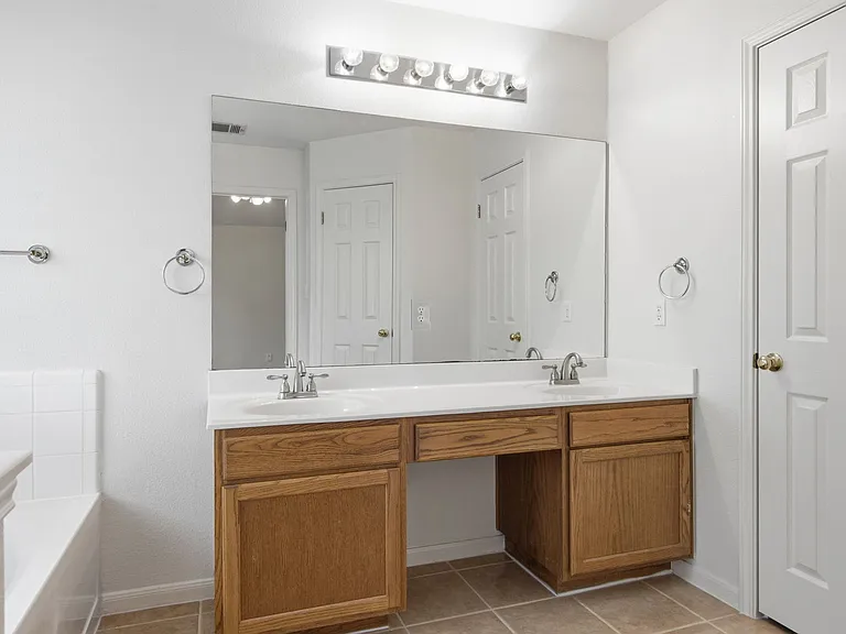 417 River Crossing Trl — Photo 16