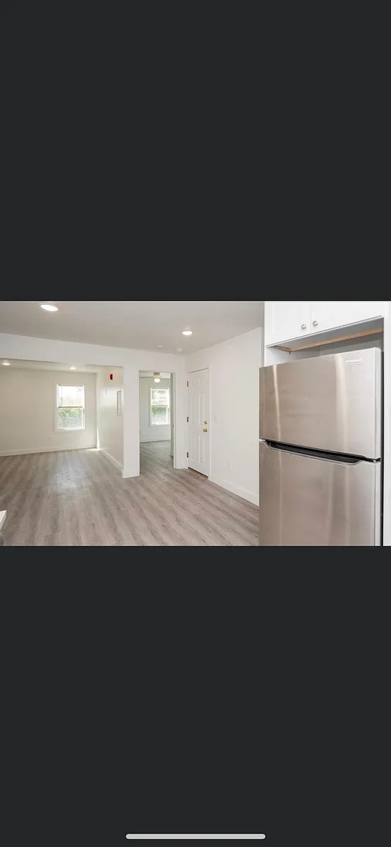 Building Photo - 60 Warner St #1