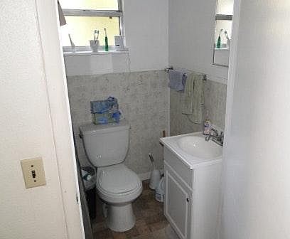2nd image of 318 NW 14th St #A