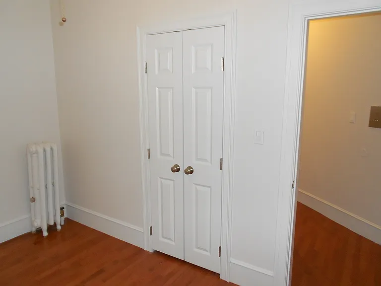 52 Edgerly Pl #10 — Photo 6