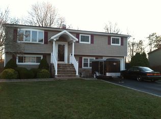 62 Appel Dr E, Shirley, NY 11967