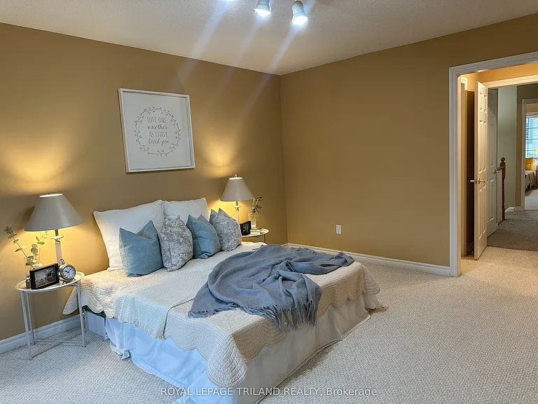 600 Hyde Park Rd #127 — Photo 22