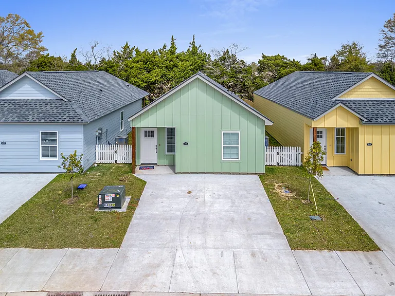 The Crest Homes — Photo 28