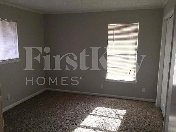 7000 Meadowbrook Dr — Photo 11