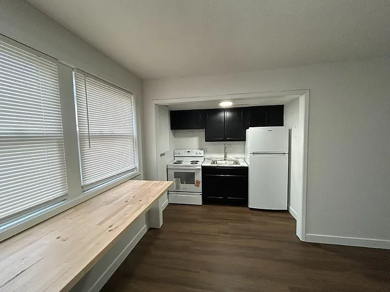 Brickstone Apartments — Photo 21