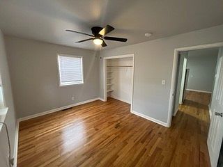 3rd image of 828 W Caraway St