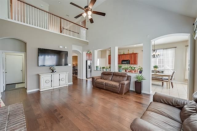 1st image of 1202 Lake Meadow Dr