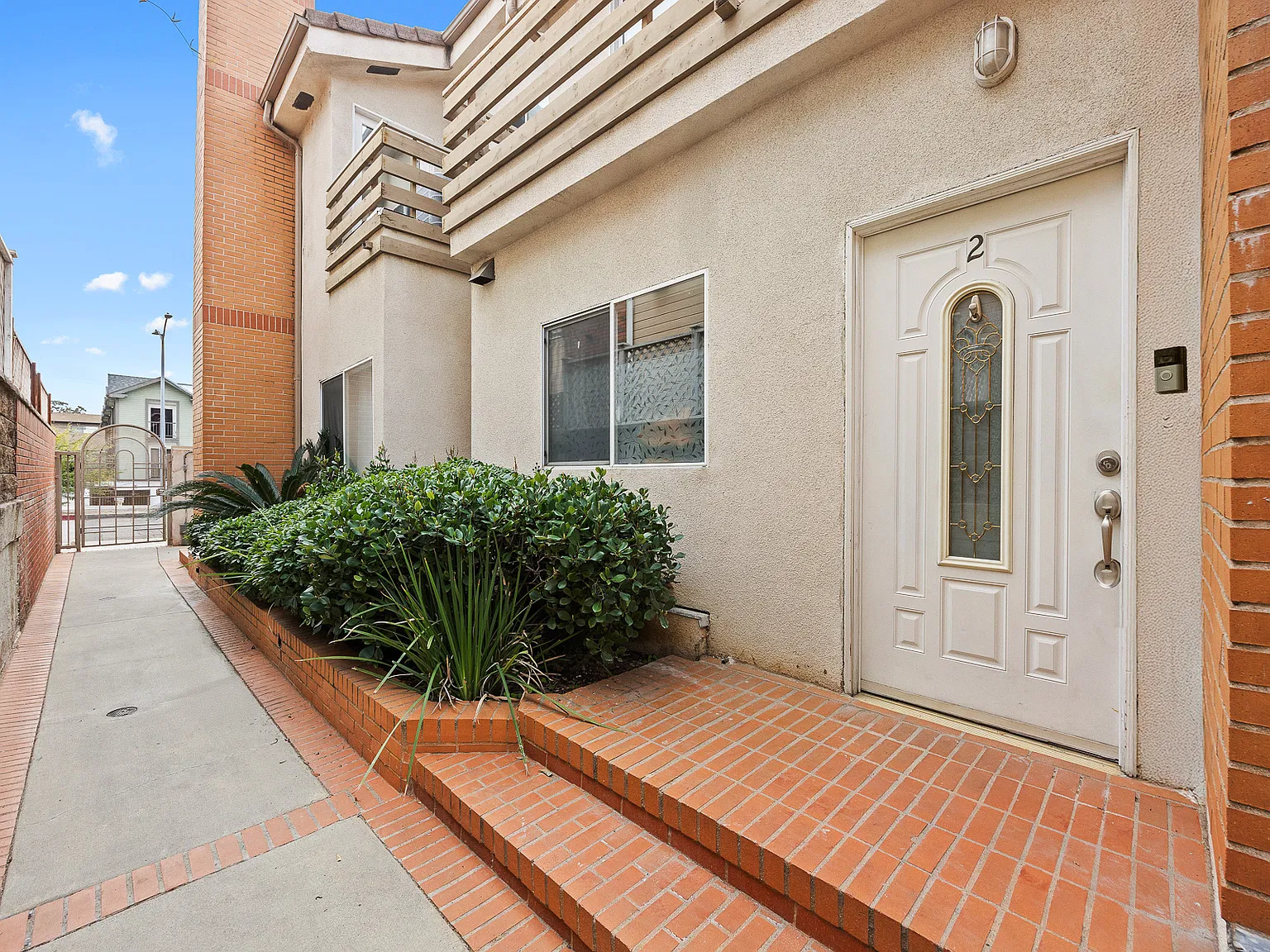 2 bed, 1082 sqft, $3,800 — Photo 1