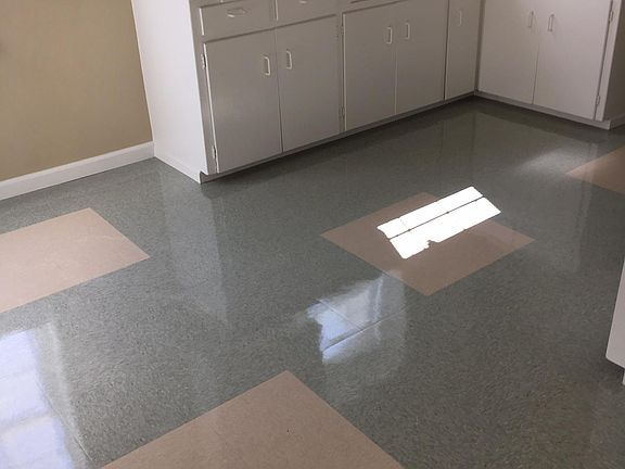 4th image of 2847 N Sierra Way