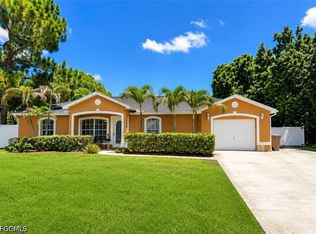 416 Candlewick Cir, Lehigh Acres, FL 33936