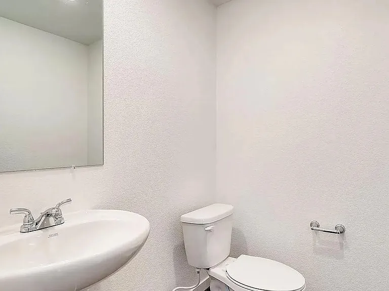 6770 Raritan Dr — Photo 9