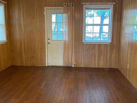 5th image of 3089 W Mulberry St