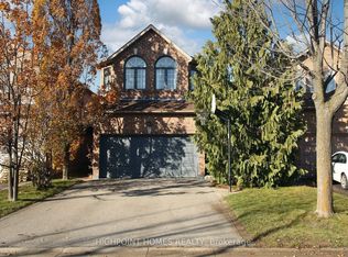 71 Parnell Cres, Whitby, ON L1R2L5