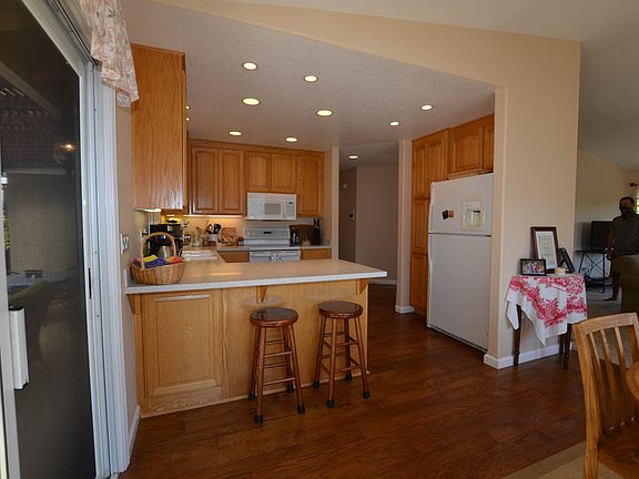 5th image of 250 Mistletoe Ct