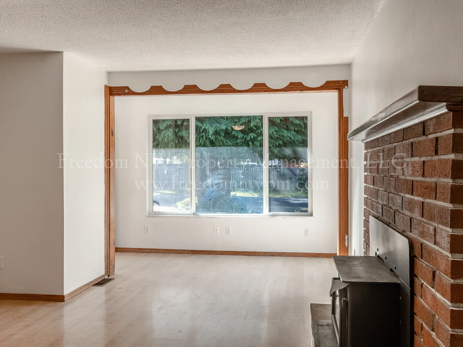 3 bed, 1056 sqft, $2,200 — Photo 4