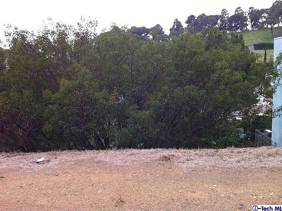3rd image of 3750 Aguilar St
