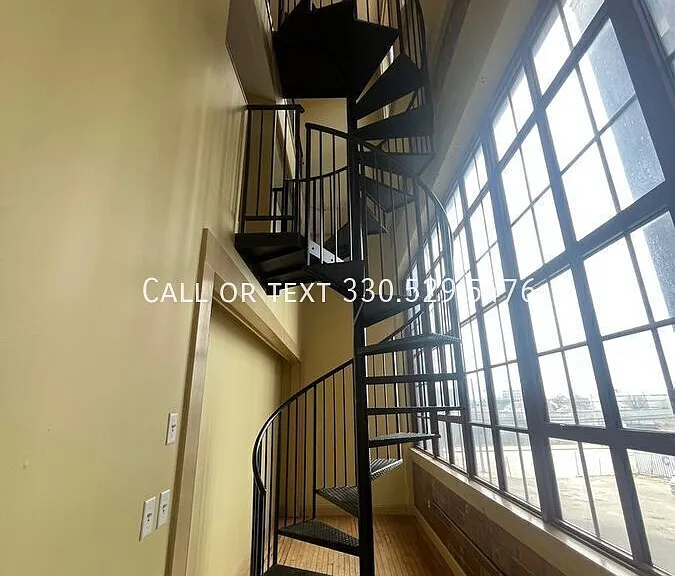2404 Prospect Ave — Photo 72