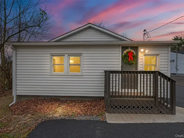 193 Schutt Rd, Middletown, NY