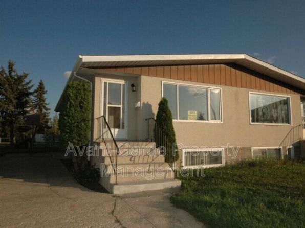 3003 131st Ave NW, Edmonton, AB T5L 3M7