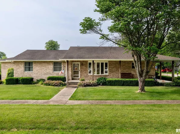 408 W Flora St, Valier, IL 62891