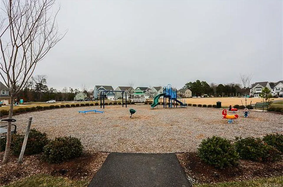 8952 Ringview Drive — Photo 2