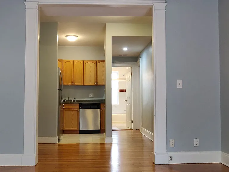 32 Boulevard Ter #1 — Photo 4