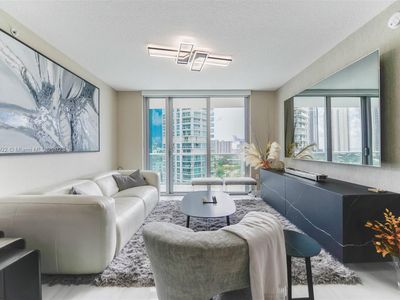 300 Sunny Isles Blvd #4-906, Sunny Isles Beach, FL, 33160