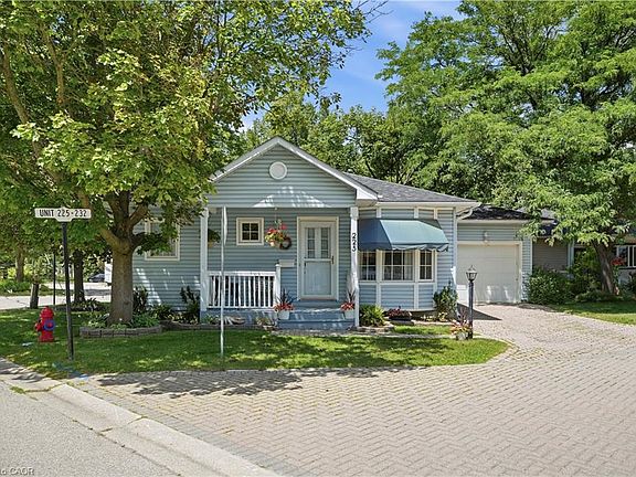 2nd image of 225 Silverbirch Blvd