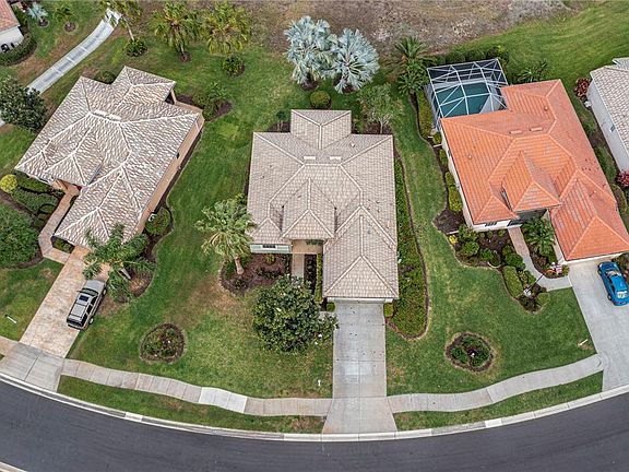 4th image of 3358 Royal Palm Dr