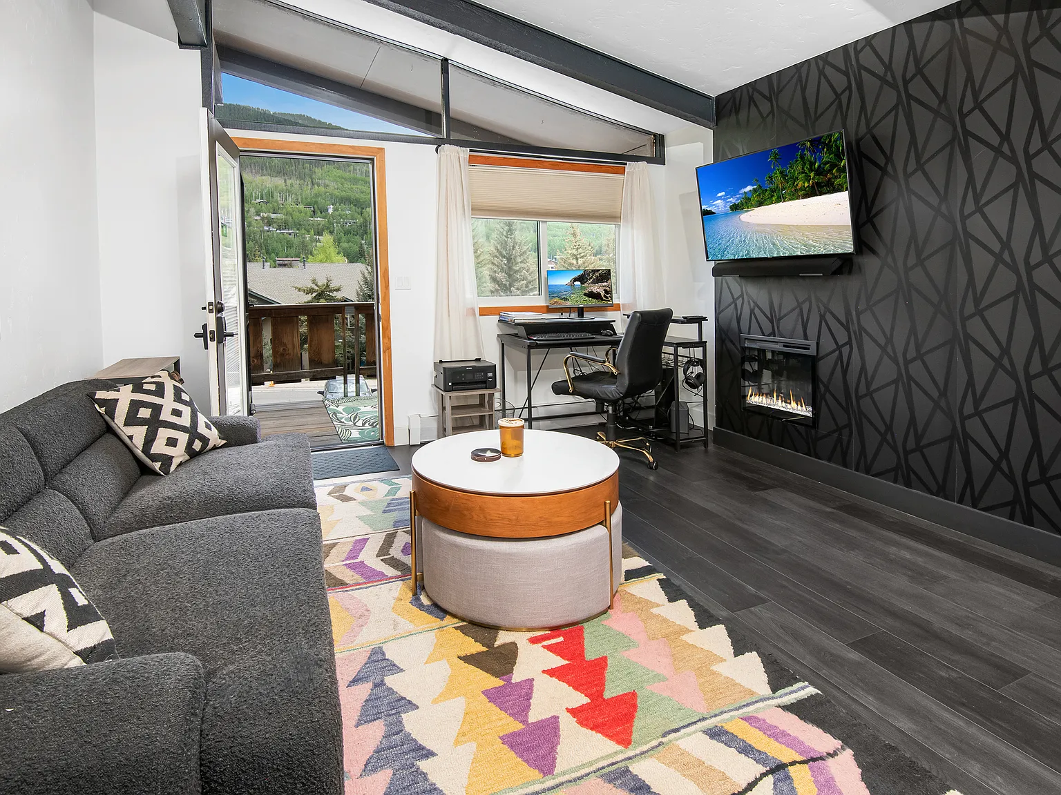 1 bed, 543 sqft, $1,950 — Photo 2