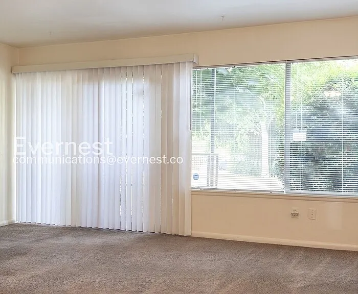 10106 NE 185th St #103 — Photo 7