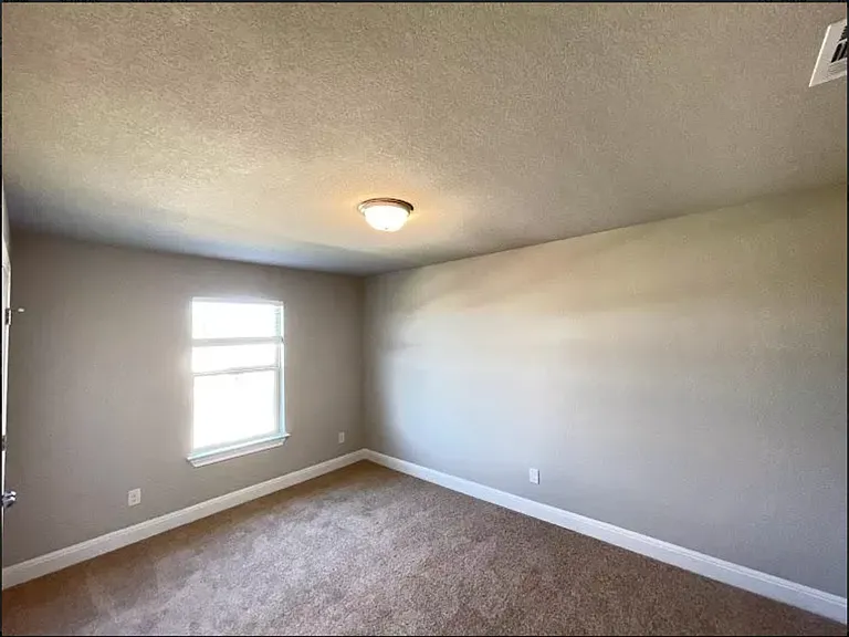 200 Mayney Ln — Photo 24