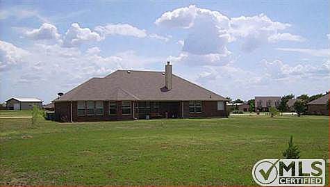 4th image of 2604 Pin Oak Ln
