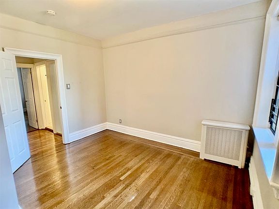 3rd image of 275 Harrison Ave APT D1
