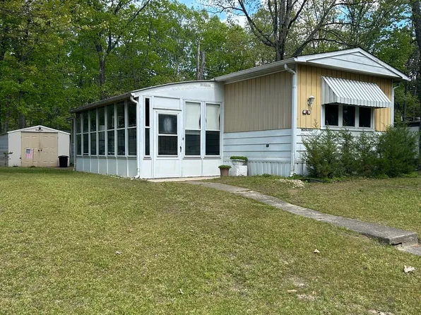 46 Magnolia Ln, Vincentown, NJ 08088