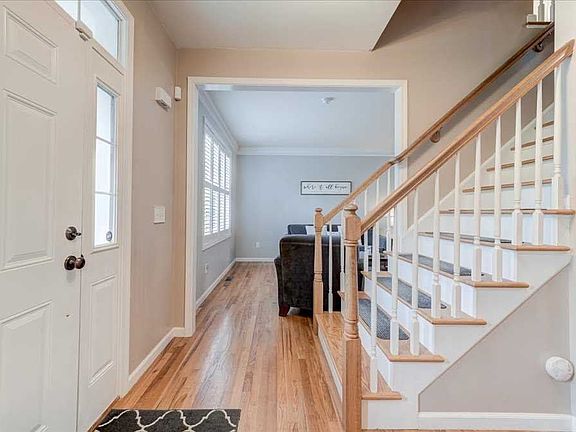 4th image of 6 Allyson Ct