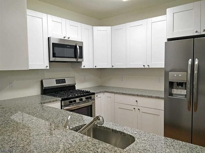 2nd image of 90-96 Clinton Ave #308