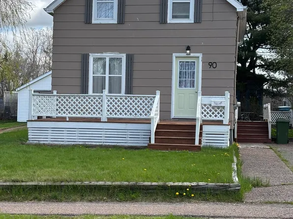 90 Hillcrest Ave, Bible Hill, NS B2N 4L3