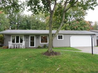 16128 Walnut Creek Dr, Strongsville, OH