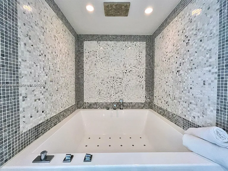 200 Biscayne Boulevard Way #3110 — Photo 3