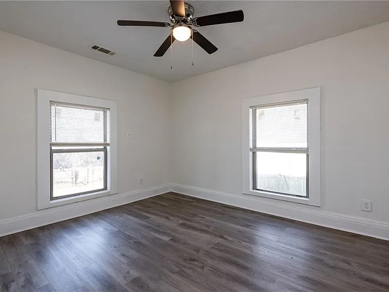 406 Paines Ave NW — Photo 11