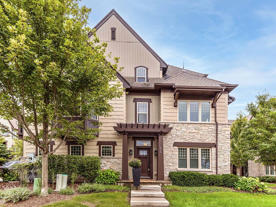 1st image of 636 Parkside Ct