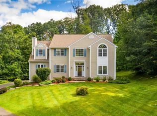 41 Deer Run Rd, Brookfield, CT 06804