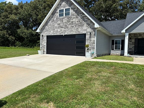 4th image of 1114 Glory Ln