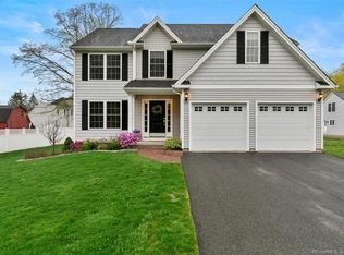 25 Carlie Ct, Middletown, CT 06457