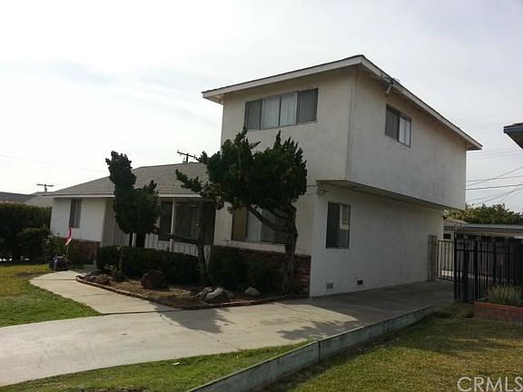 2nd image of 2025 Fernbank Ave