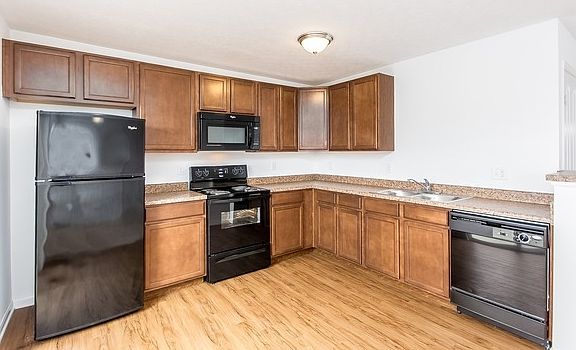 5th image of 322 Flint Rock Dr
